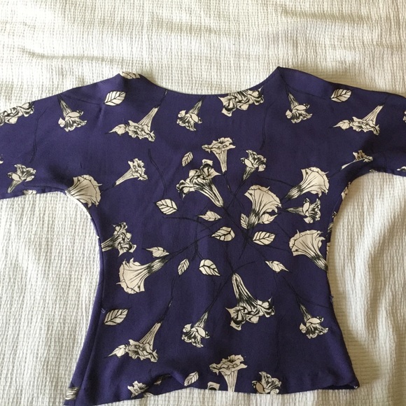 Babaton Silk Crepe Purple Top 3/4 Sleeve Boatneck - Picture 4 of 9